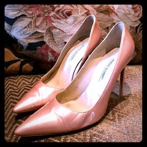 Authentic light pink Manolo Blahnik pumps